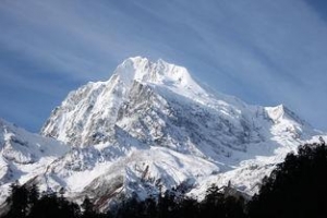 登雪山的心情句子经典,描写爬雪山艰难的句子？