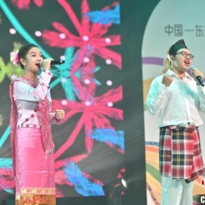 中国—东盟青少年以歌传情增进友谊